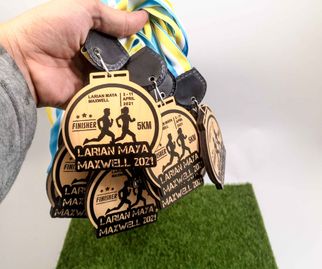 Medal Larian Maya Maxwell