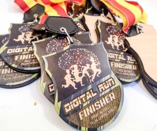 Medal kayu digital run